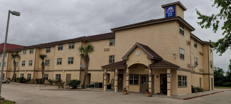 温尼美洲最佳价值套房酒店(Americas Best Value Inn and Suites Winnie)图片