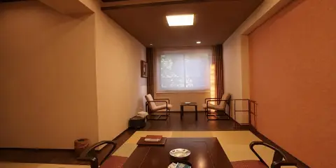 山岸旅館