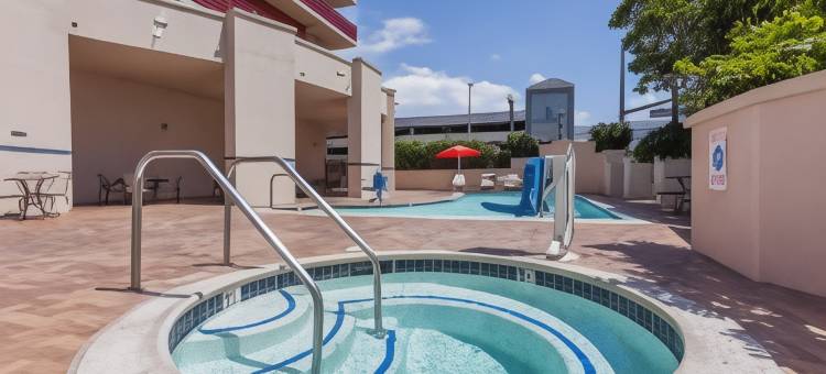 圣迭戈国家城市温德姆华美达酒店(Ramada by Wyndham San Diego National City)图片