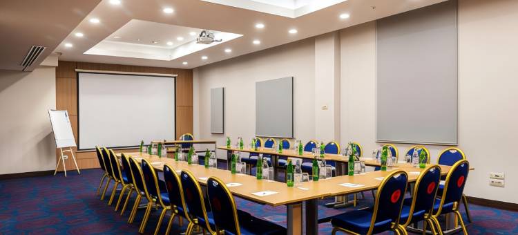 埃里温温德姆华美达套房酒店(Ramada Hotel and Suites by Wyndham Yerevan)图片