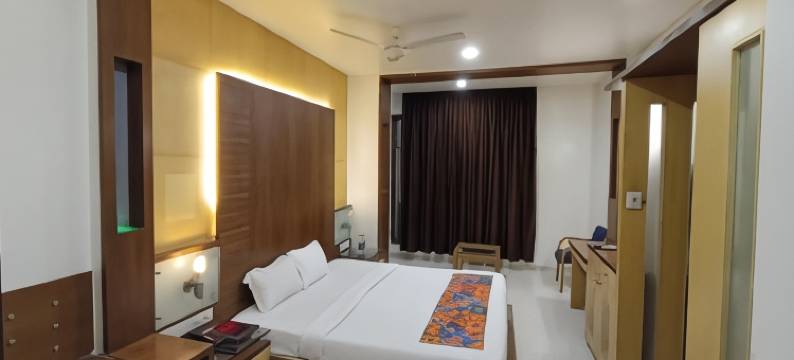 Rapid Lakme Executive Hotel图片