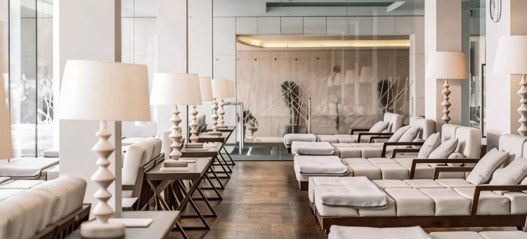 费尔登富肯斯坦纳城堡酒店-立鼎世酒店集团(Falkensteiner Schlosshotel Velden – the Leading Hotels of the World)图片