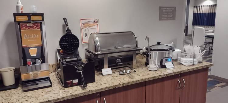 卡尔德威尔 I-77 康铂酒店及套房(Quality Inn & Suites Caldwell I-77)图片