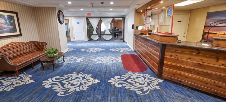 大使套房酒店(Ambassador Inn and Suites)图片