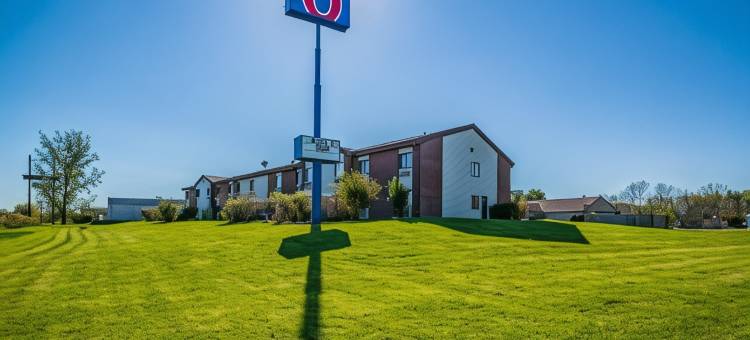 威斯康星萨库维里 6 号汽车旅馆(Motel 6 Saukville, WI)图片