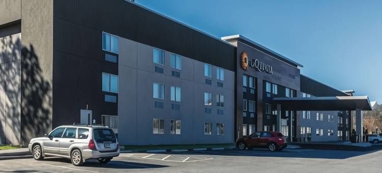 亚特兰大市中心巴克黑德拉昆塔温德姆套房酒店(La Quinta Inn & Suites by Wyndham Atlanta Midtown - Buckhead)图片