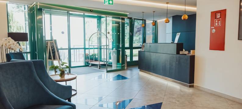 四季公园酒店库隆斯博恩(Parkhotel IV Jahreszeiten Kühlungsborn)图片