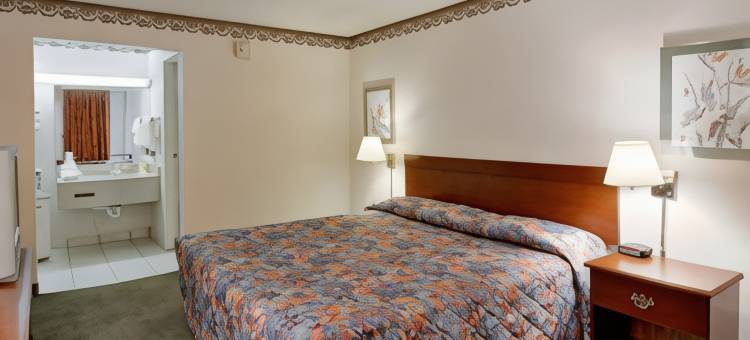 查尔斯顿机场西戴斯温德姆套房酒店(Days Inn & Suites by Wyndham Charleston Airport West)图片