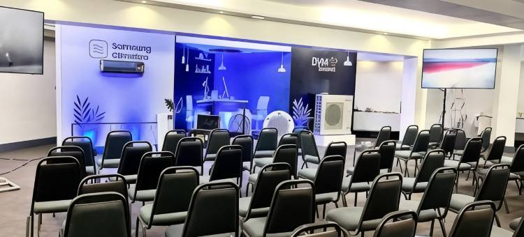 绿洲广场酒店(Oasis Plaza Hotel)图片