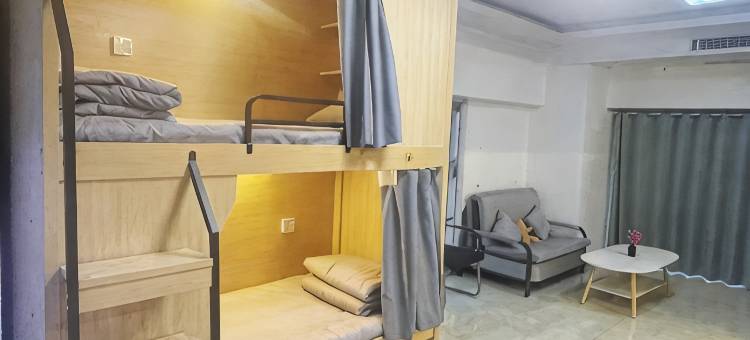 乐雅青旅民宿(徐州火车站和信广场店)图片