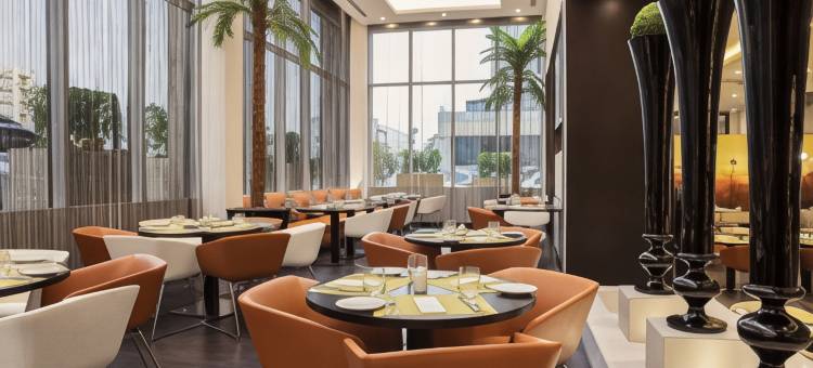 罗塔娜奥拉亚中心酒店(Centro Olaya by Rotana)图片