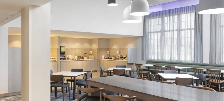 科德角海恩尼斯万枫酒店及套房(Fairfield Inn & Suites Cape Cod Hyannis)图片