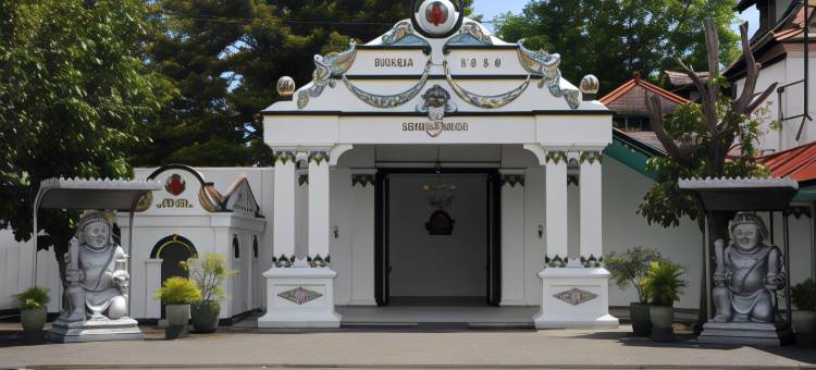 红多兹Plus酒店-近洛卡开心动物园2号(RedDoorz Plus Near Gembira Loka Zoo 2)图片