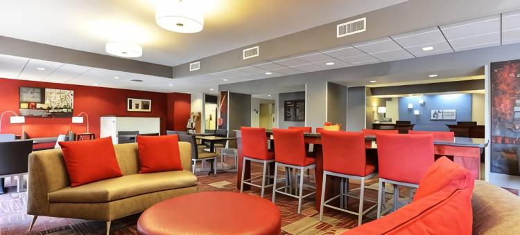 Holiday Inn Express 彩绘贴(Holiday Inn Express CORNING - PAINTED POST by IHG)图片