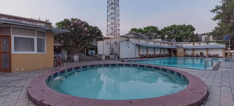 Urbanview Hotel Crown Tasikmalaya by RedDoorz图片