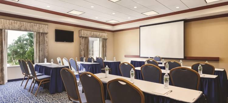 米斯提欢朋套房酒店(Hampton Inn & Suites Mystic)图片