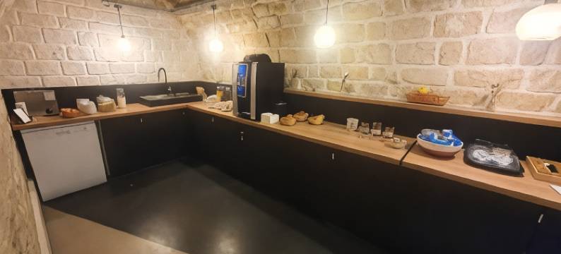 Hipotel酒店-巴黎佩尔拉雪兹共和广场(Hipotel Paris Père-Lachaise République)图片