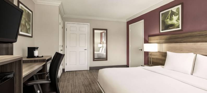 圣安东尼奥拉克兰拉昆塔温德姆酒店(La Quinta Inn by Wyndham San Antonio Lackland)图片