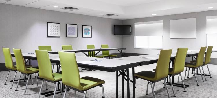 智选假日套房酒店-哥伦布机场东(Holiday Inn Express & Suites Columbus Airport East)图片