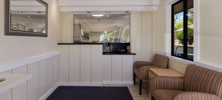 利弗莫尔罗德威酒店(Rodeway Inn Livermore)图片