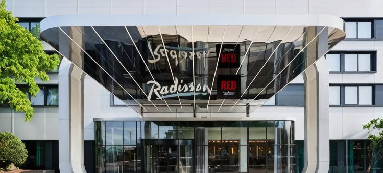 伦敦希思罗丽芮酒店(Radisson Red Hotel London Heathrow)图片