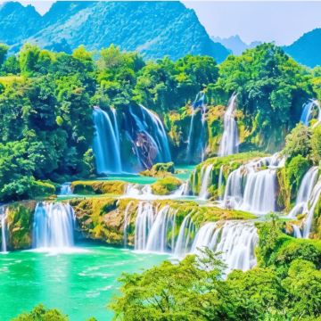 广西崇左+靖西+巴马+德天跨国瀑布景区+明仕田园5日4晚拼小团