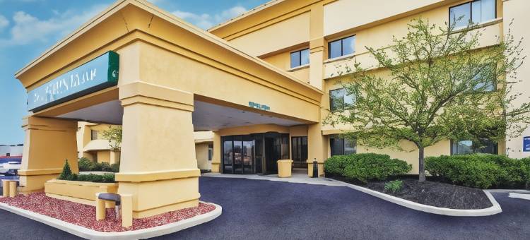 托莱多佩里斯堡拉昆塔温德姆酒店(La Quinta Inn by Wyndham Toledo Perrysburg)图片