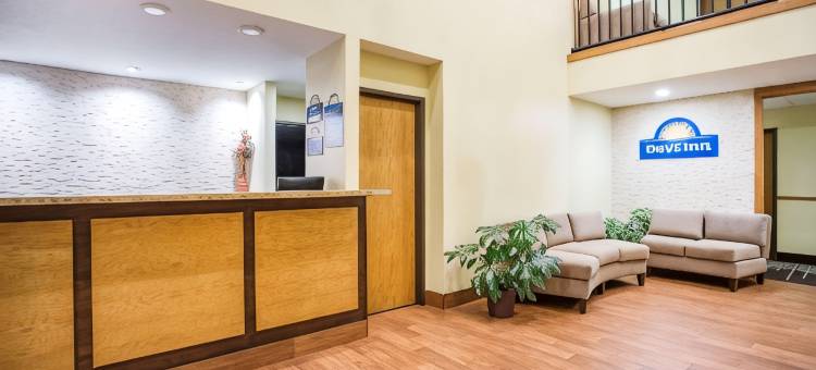 埃文斯代尔滑铁卢温德姆戴斯酒店(Days Inn by Wyndham Evansdale Waterloo)图片