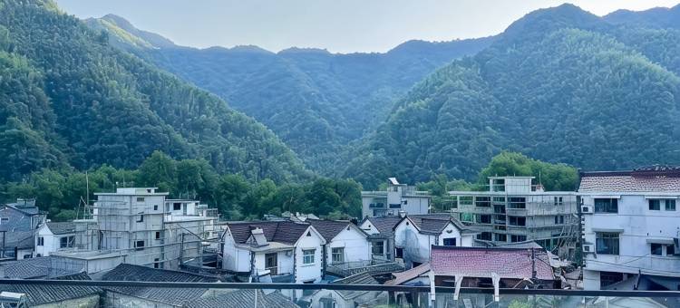 一家民宿(皖南川藏线月亮湾风景区店)图片