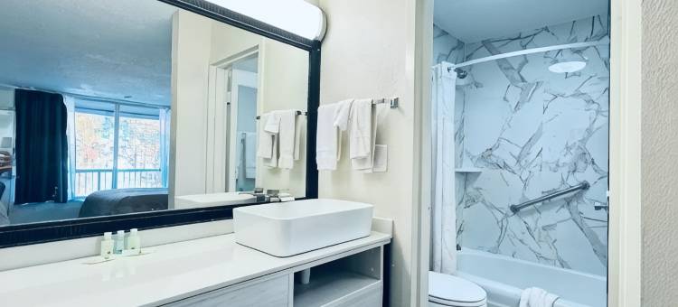 郊区开间麦克唐纳南 I-75(Suburban Studios McDonough South I-75)图片