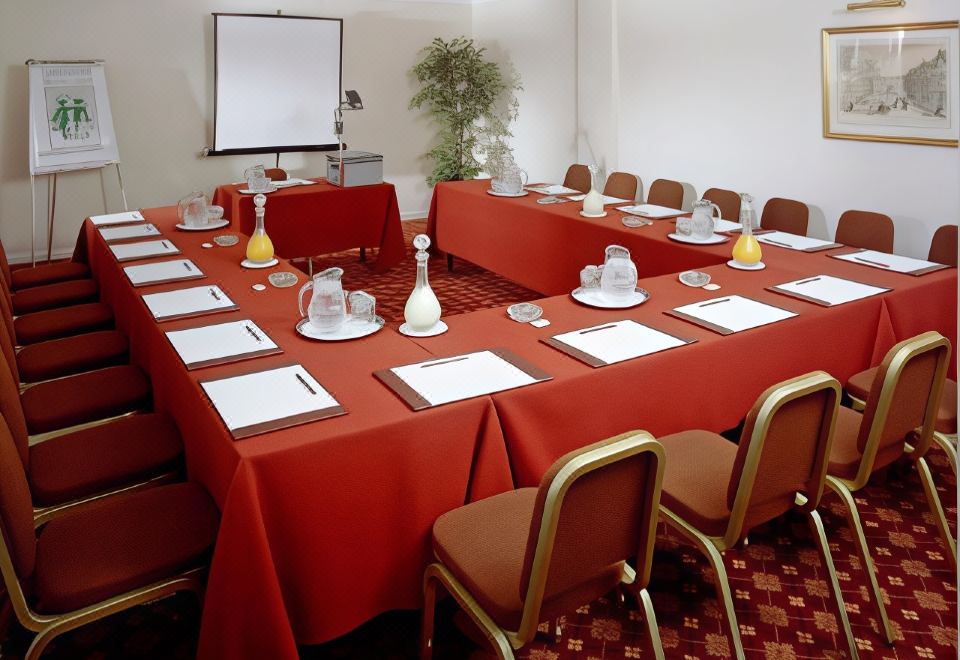 Arundel House HotelHotel Overview