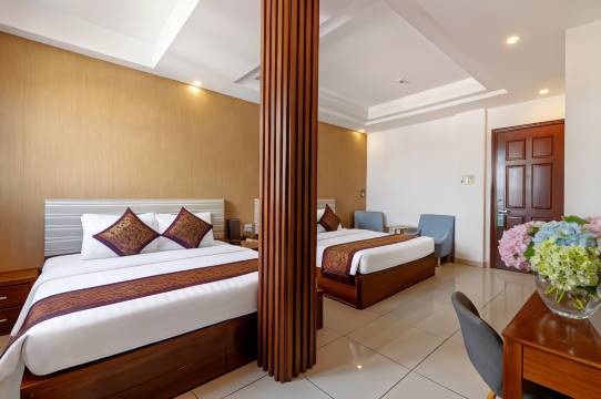 西贡机场酒店(Airport Saigon Hotel - Gan am thuc dem cho Pham Van Hai)