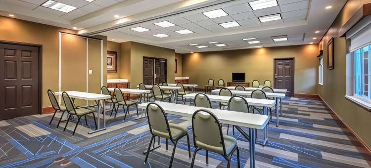 沃思堡东北购物中心拉昆塔温德姆套房酒店(La Quinta Inn & Suites by Wyndham Fort Worth NE Mall)图片