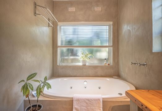 A Stone's Throw Accommodation Hotel Overview