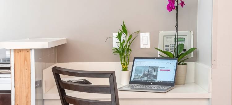 雷东多比奇海滩华美达酒店(Ramada Limited Redondo Beach)图片