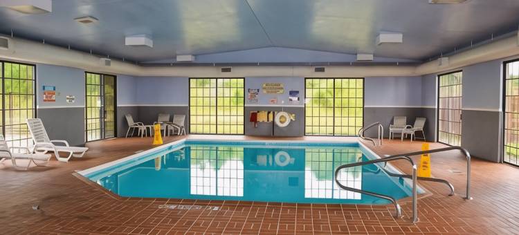 密歇根城温德姆呗盟酒店(Baymont by Wyndham Michigan City)图片