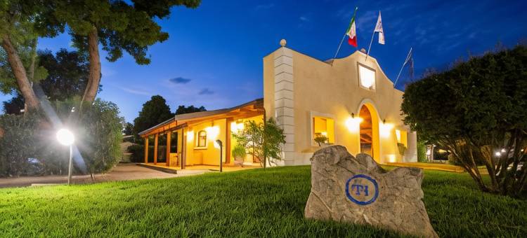 TH 西贝里滨海 - 德格里海湾村庄酒店(TH Marina di Sibari - Baia Degli Achei Village)图片