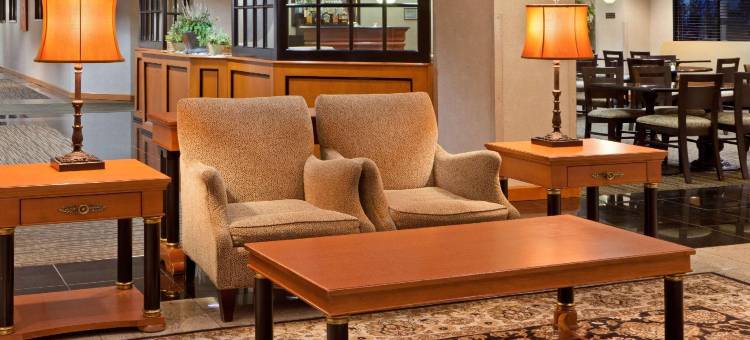 花园市拉昆塔温德姆套房酒店(La Quinta Inn & Suites by Wyndham Garden City)图片