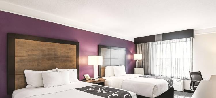 辛辛那提沙伦维尔拉昆塔温德姆套房酒店(La Quinta Inn & Suites by Wyndham Cincinnati Sharonville)图片