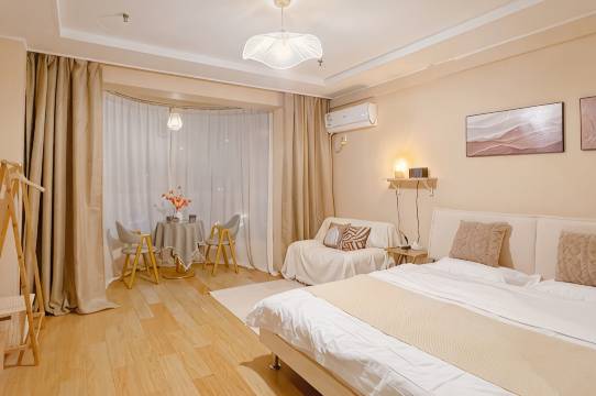 花居xiao舍公寓(爱丹路分店)