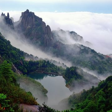福建武夷山+九曲溪竹筏漂流+《印象大红袍》演出2日1晚私家团
