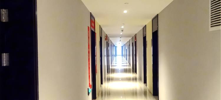 一见倾心·影院民宿(江西科技学院太子殿地铁站店)图片