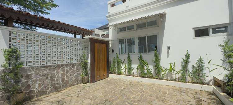 Villa Nena House 2BR Sentul by SAKALAVASA图片