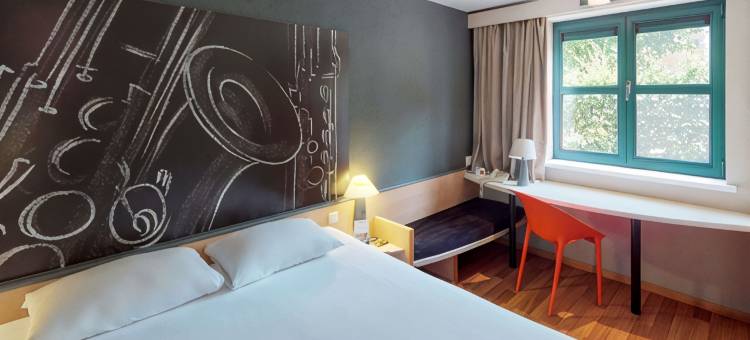 宜必思迪南中心酒店(Ibis Dinant Centre)图片