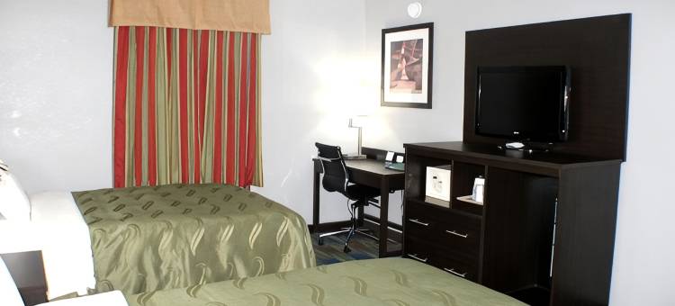 西贝德福德凯艺套房酒店(Quality Inn & Suites Bedford West)图片