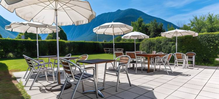 圣让德莫里安住宿加早餐酒店(B&B Hôtel Saint Jean de Maurienne)图片