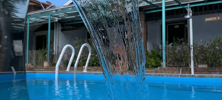 彭多克穆阿拉木屋(Pondok Muara Chalet)图片