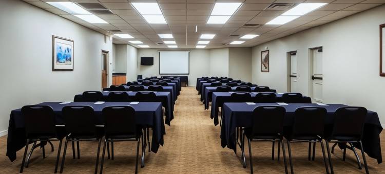 爱德蒙得大学附近舒眠套房酒店(Sleep Inn & Suites Edmond Near University)图片