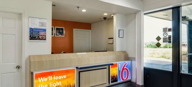 沃基根6号汽车旅馆(Motel 6 Waukegan, IL)图片