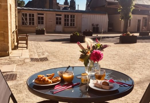 Belle Normandy Hotel Overview